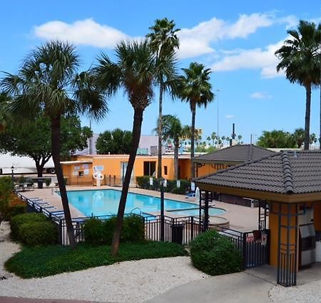 Americas Best Value Inn Ларедо Экстерьер фото