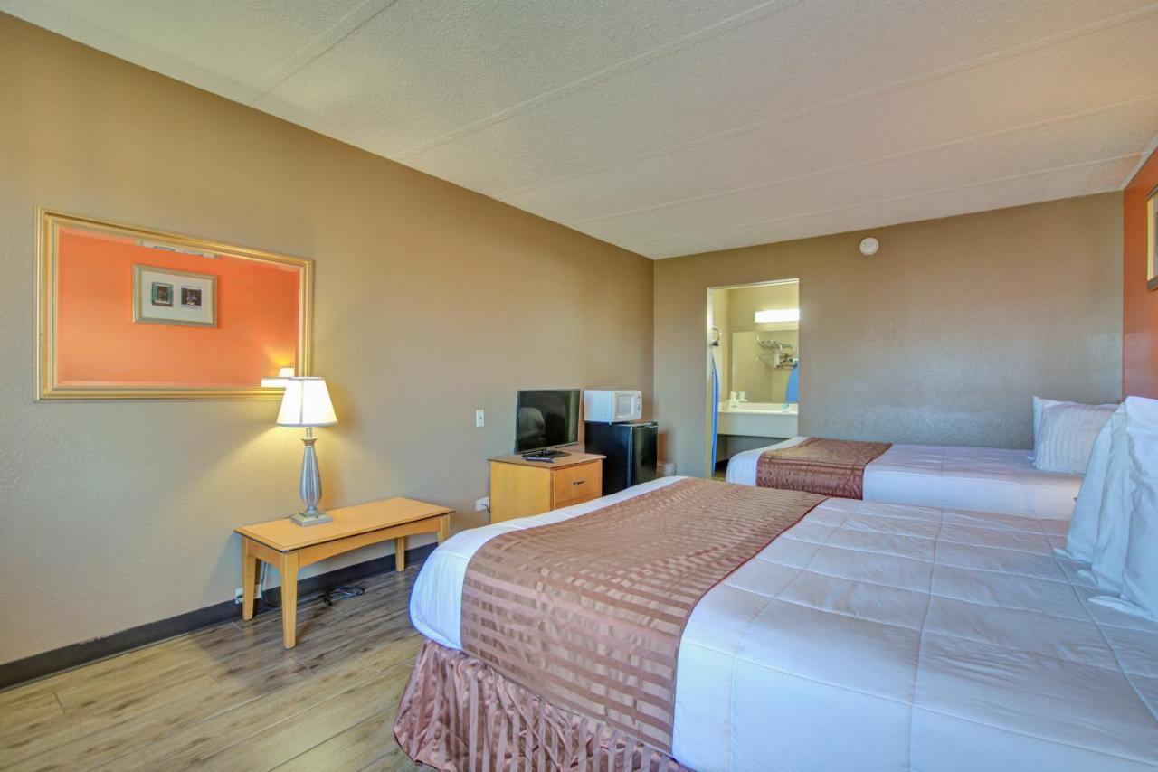 Americas Best Value Inn Ларедо Экстерьер фото