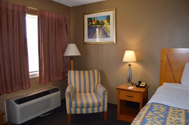 Americas Best Value Inn Ларедо Экстерьер фото