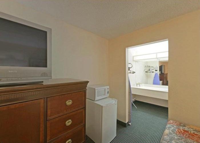 Americas Best Value Inn Ларедо Экстерьер фото
