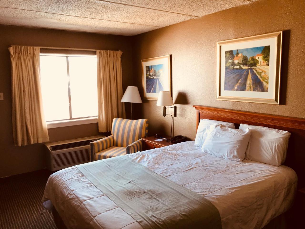 Americas Best Value Inn Ларедо Экстерьер фото