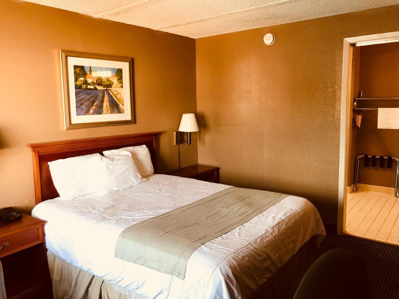 Americas Best Value Inn Ларедо Экстерьер фото